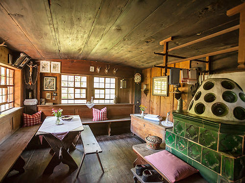 Farmhouse room